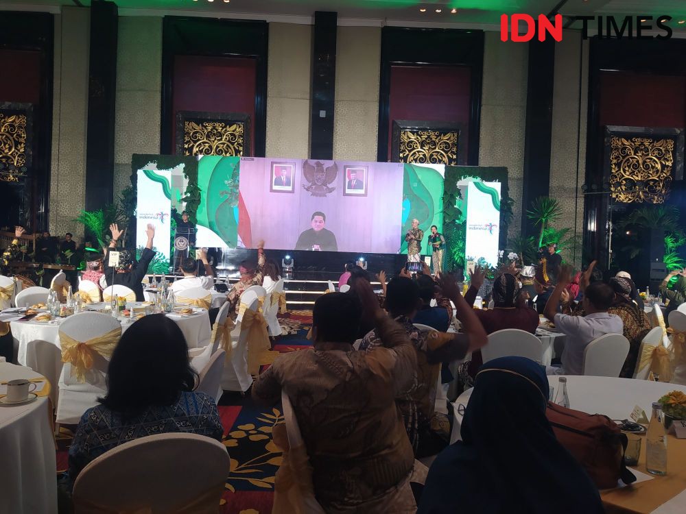 Sandiaga Uno Targetkan 14,3 Juta Wisman Melancong ke Indonesia