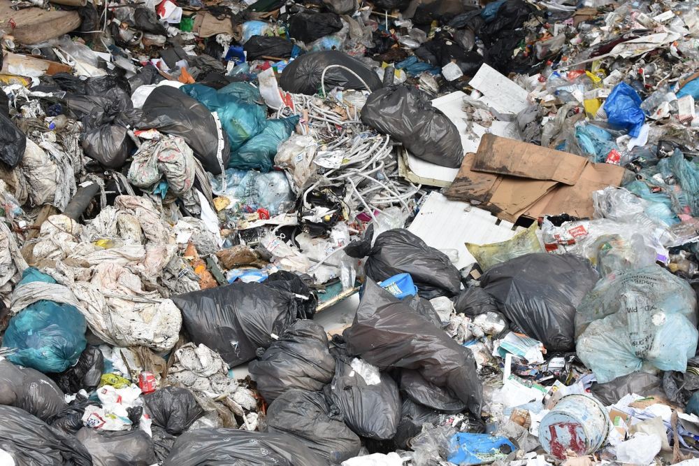 Kustini Perintahkan Investigasi Pembuang Sampah di Bekas Tambang 