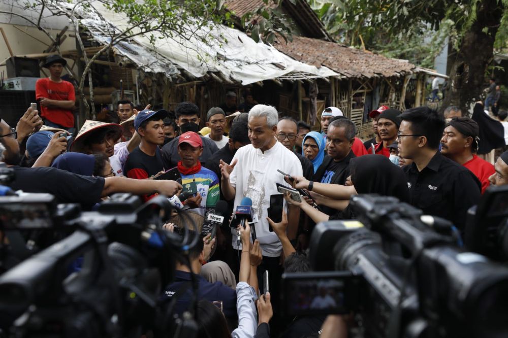 Ganjar Mengaku Tak Tahu Pelaku di Balik Hilangnya Baliho Banten