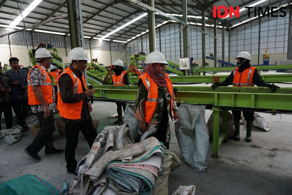 TPST Tamanmartani Diresmikan, Kelola Sampah Jadi Bahan Bakar Pabrik