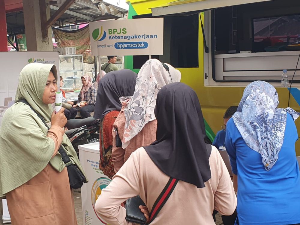 BPJS Ketenagakerjaan Bandar Lampung Kampanye ke Pedagang Pasar Natar