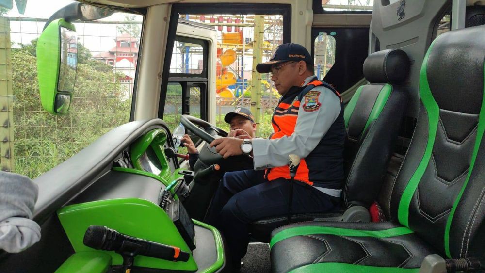 Bus Pariwisata Dilarang Bunyikan Klakson Telolet di Kawasan Lembang