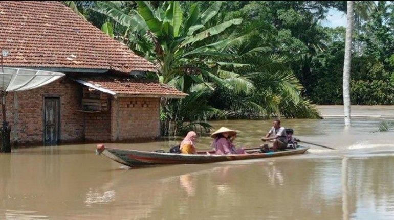 Jembatan Gantung Putus Diterjang Rumpun Bambu, Warga 1 Desa Terisolir