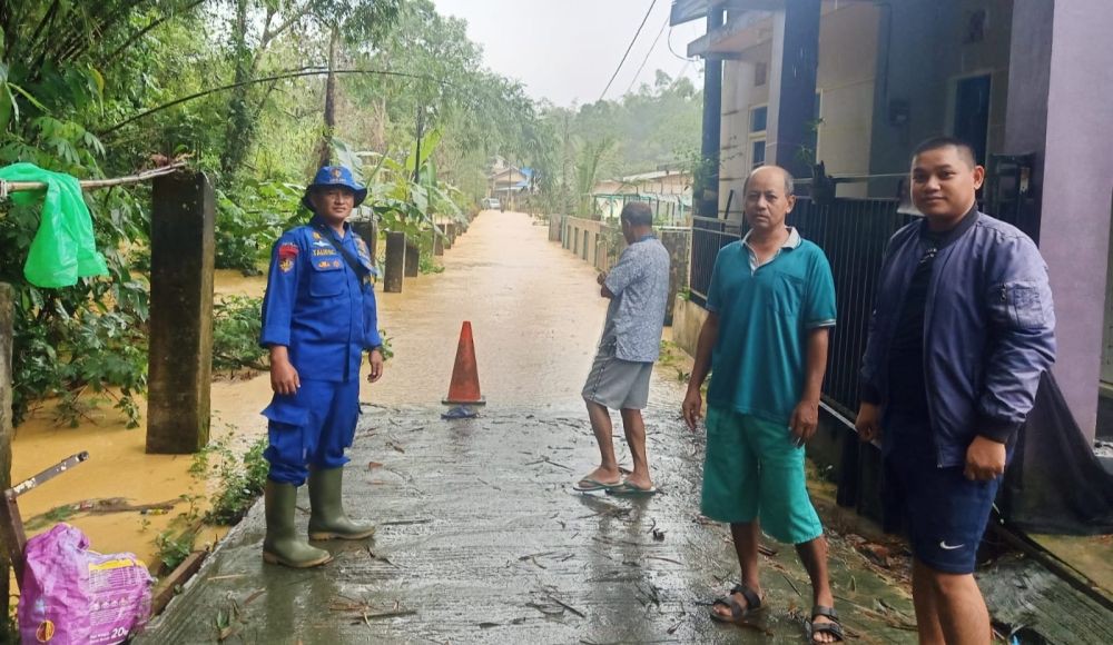 Hujan Deras Seharian Guyur di Balikpapan Sebabkan 12 Titik Genangan