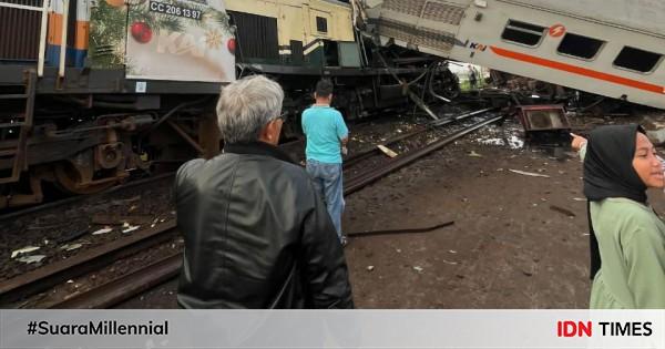 Kereta Api Turangga Tabrakan Di Bandung