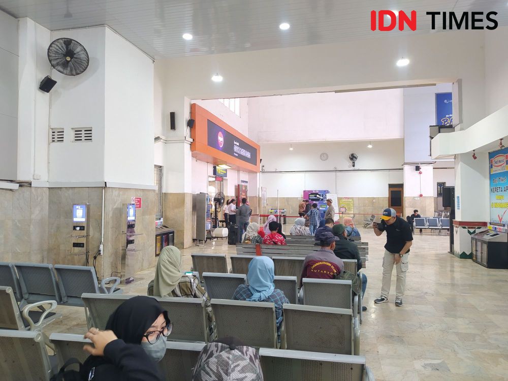 KA Turangga Tabrakan, Begini Situasi di Stasiun Bandung