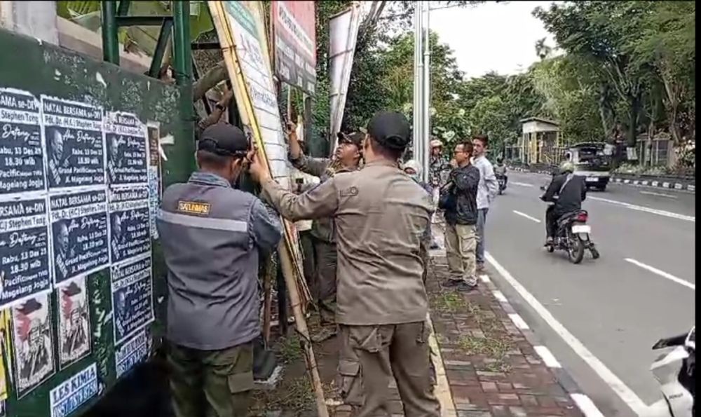 Ribuan Alat Peraga Kampanye di Kota Yogyakarta Mulai Ditertibkan