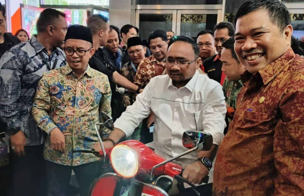 Siswa MAN 2 Bandar Lampung Sulap Vespa Konvensional jadi Motor Listrik