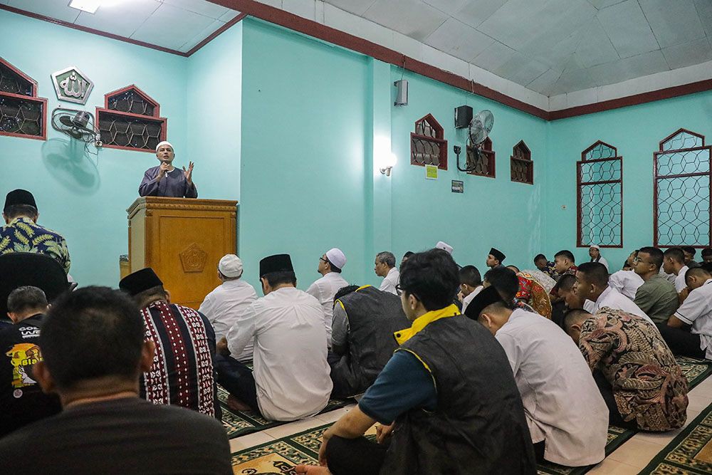 Anak Muda Ramaikan Subuh Berjamaah di Masjid Matauli Pandan