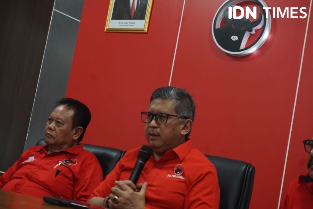 Sekjen PDIP Ungkap Alasan di Balik Komunikasi Kubu Ganjar-Anies