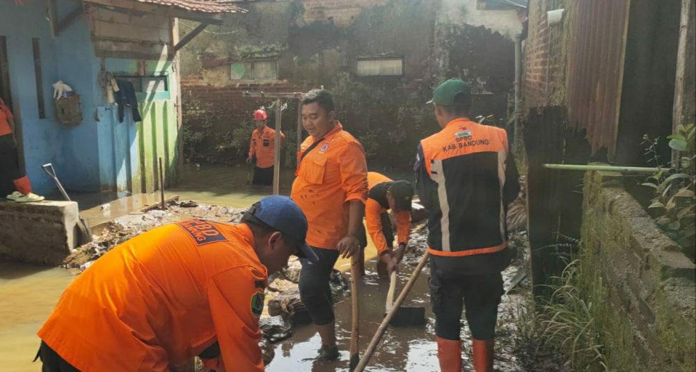Pemkab Bandung Tetapkan Status Tanggap Darurat Banjir di Dayeuhkolot