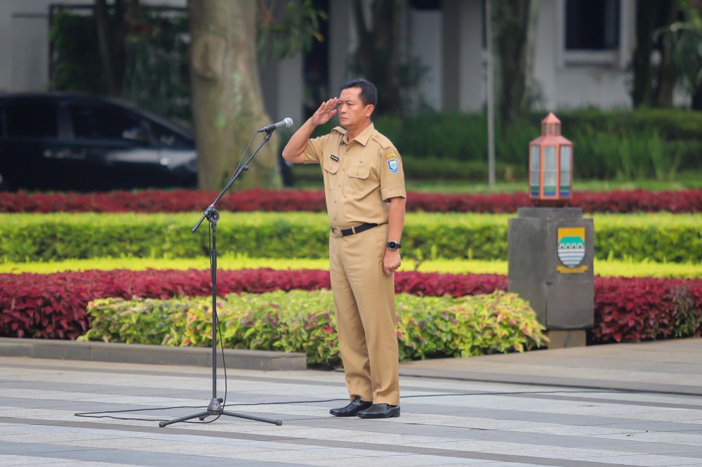 Jadi Tersangka Korupsi CCTV Bandung Smart City, Ini Profil Ema Sumarna