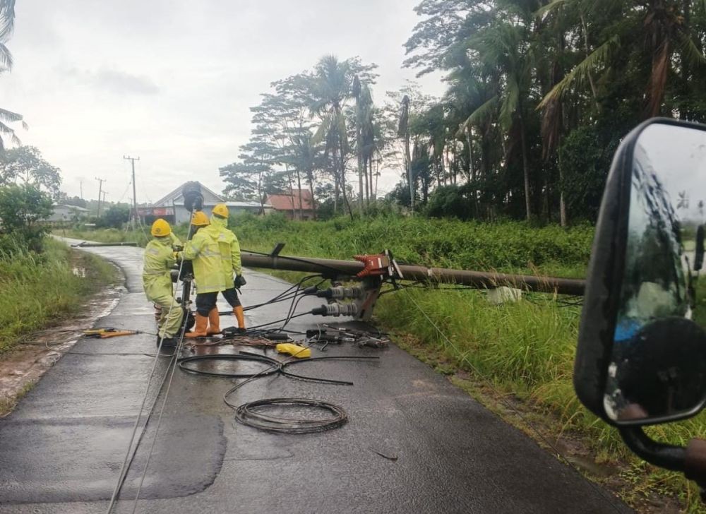 Tips Aman Kelistrikan ala PLN Hadapi Hujan Deras hingga Cuaca Ekstrem