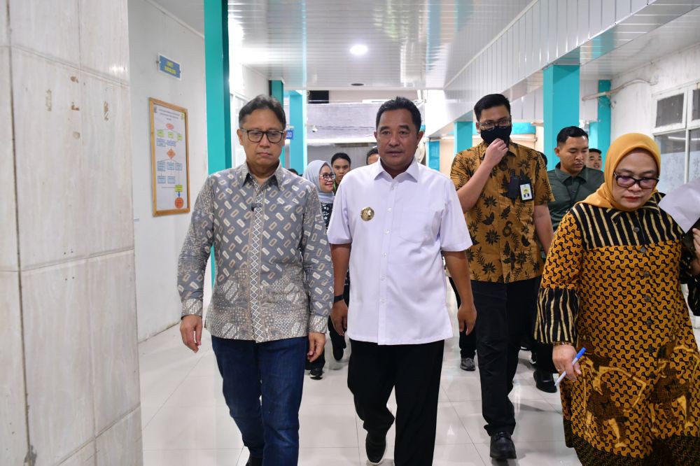 Cek Pelayanan, Menkes Kunjungi Tiga Rumah Sakit di Makassar