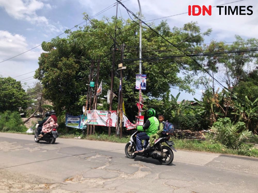 Pengendara Motor di Bandung Tewas Usai Lehernya Tersangkut Kabel 