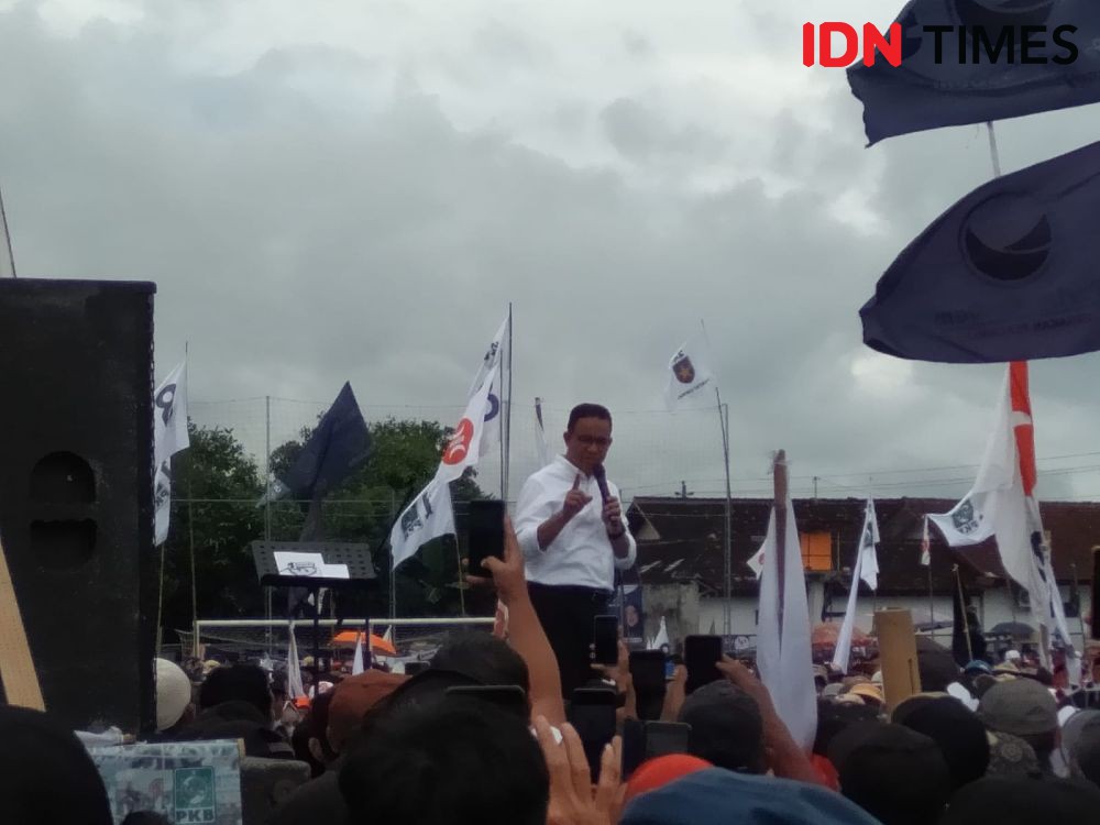 Kampanye di Bantul Anies Ingatkan Indonesia Jangan Dikuasai 1 Keluarga