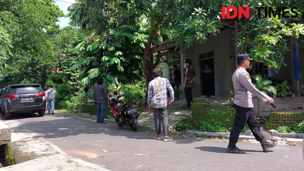 Densus 88 Tangkap 10 Terduga Teroris di Solo Raya, Dijemput Subuh