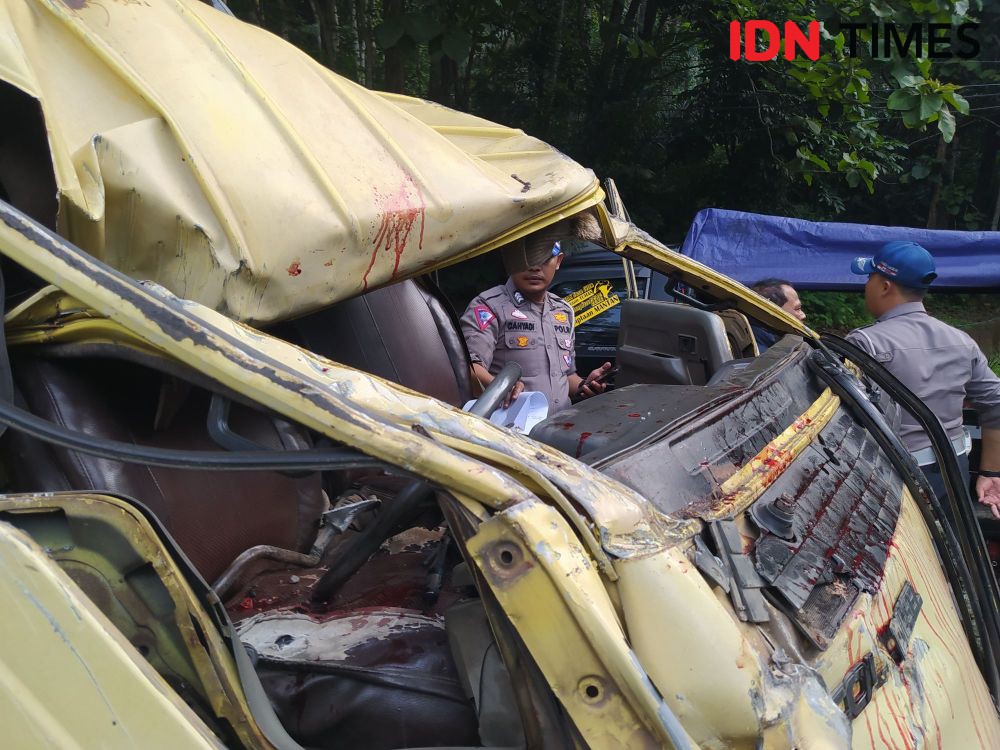 4 Korban Kecelakaan Maut di KBB Dirawat di RS Cahya Kawaluyaan