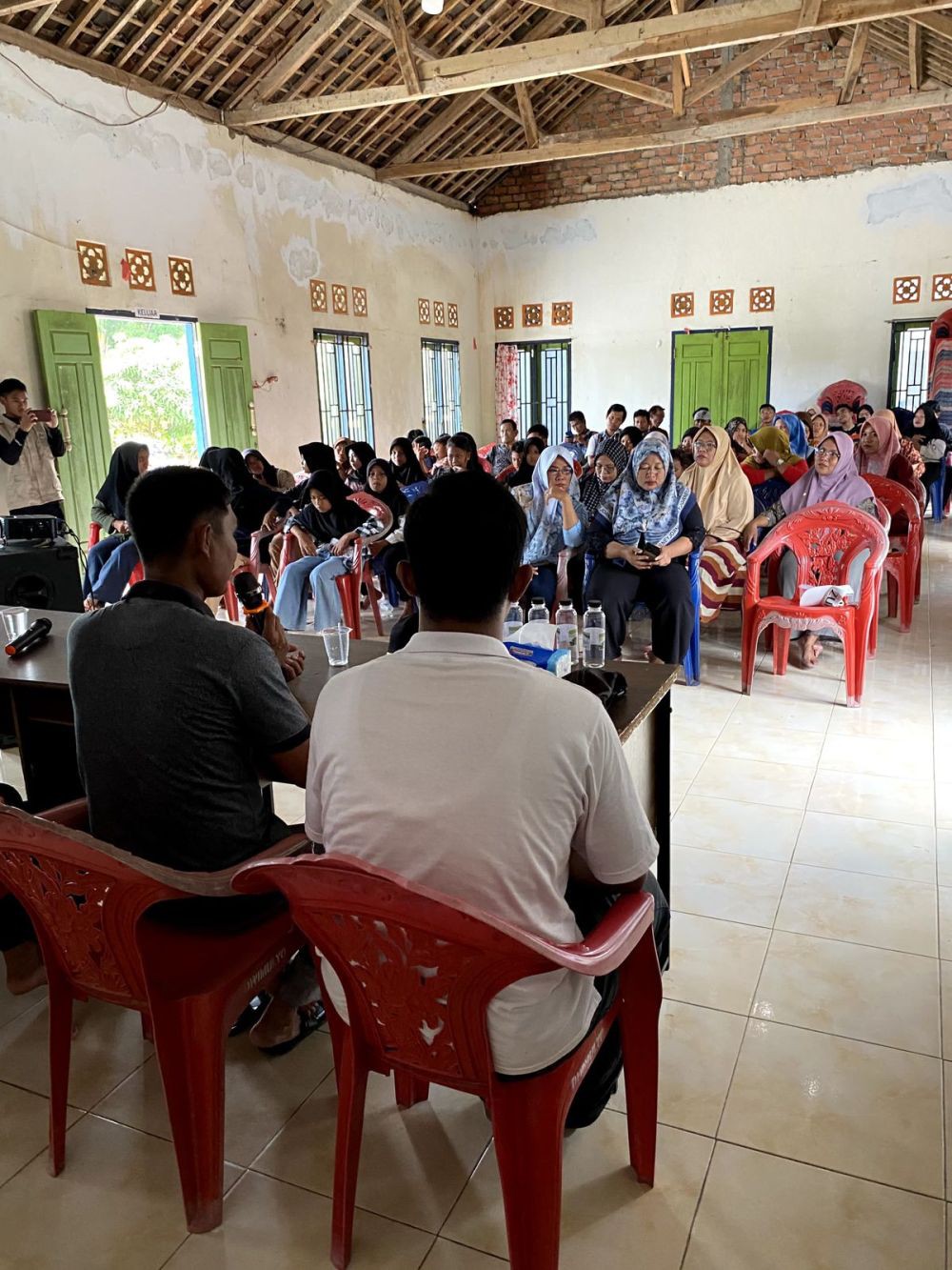 Mahasiswa KKN Unila Bantu Warga Lokal Ciptakan Produk Unggulan Desa