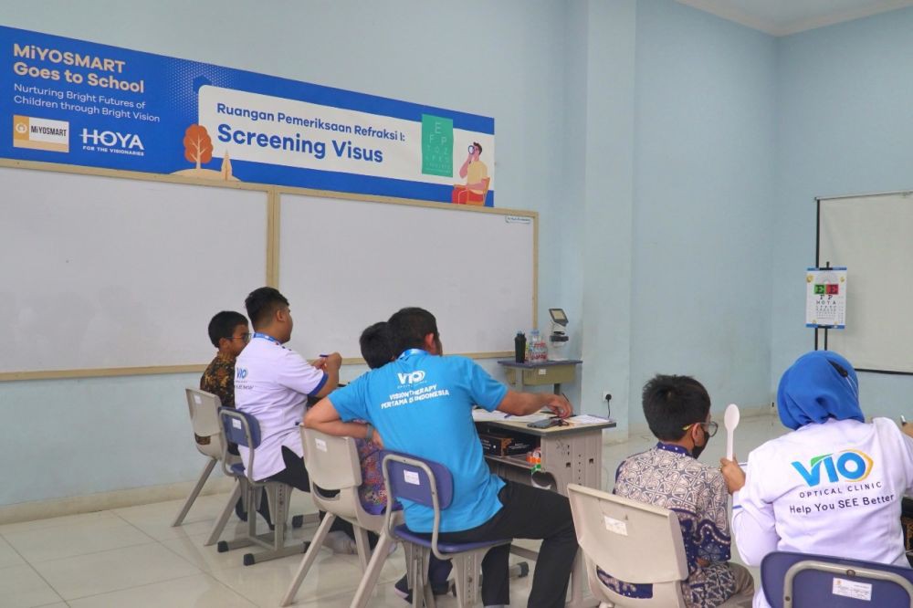 Deteksi Dini Myopia pada Anak, MiYosmart Goes to School di Bogor