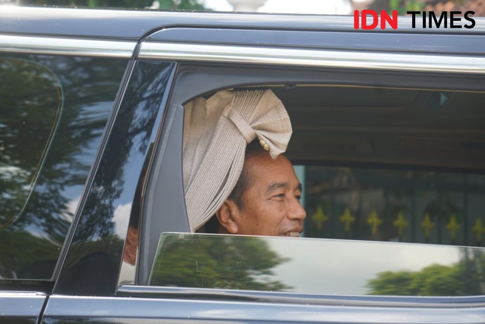Jokowi Berbicara Empat Mata dengan Sri Sultan di Keraton Jogja
