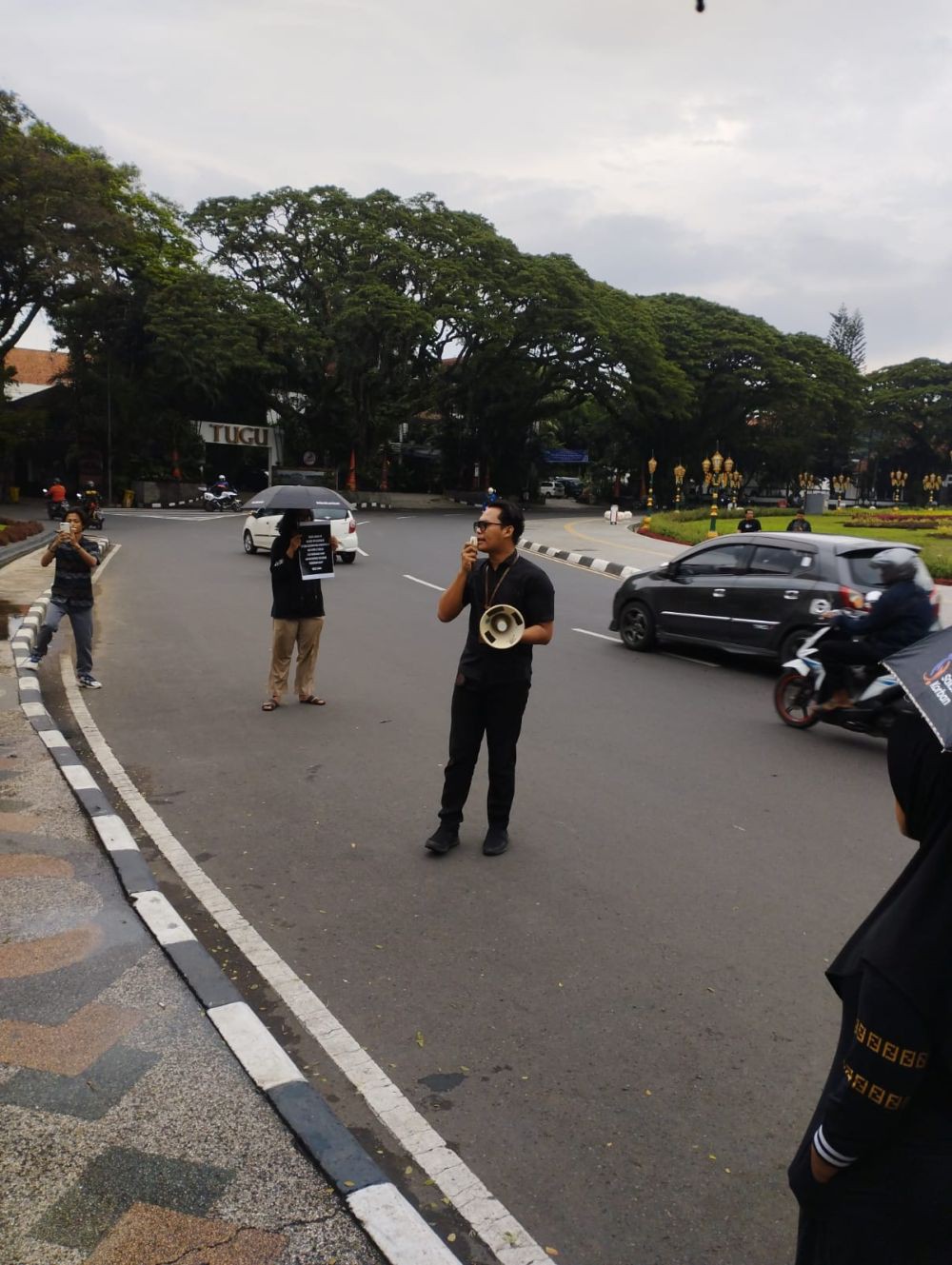 Kedatangan Prabowo Subianto Disambut Protes Koalisi Masyarakat Sipil
