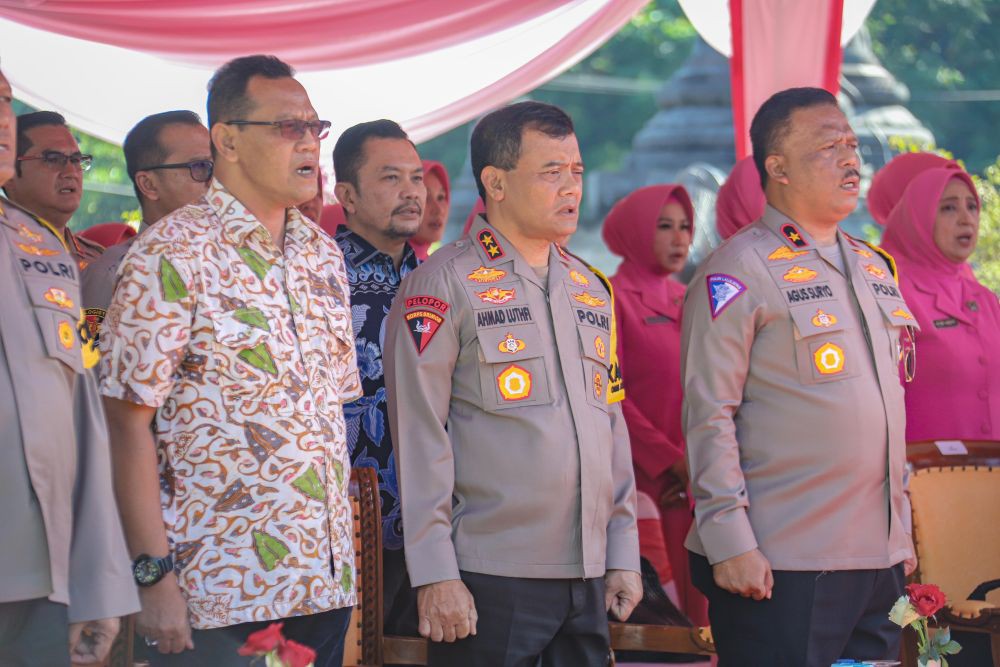 Di Polda Jateng Ada Patung Hoegeng Imam Santoso, Sosok Polisi Jujur!