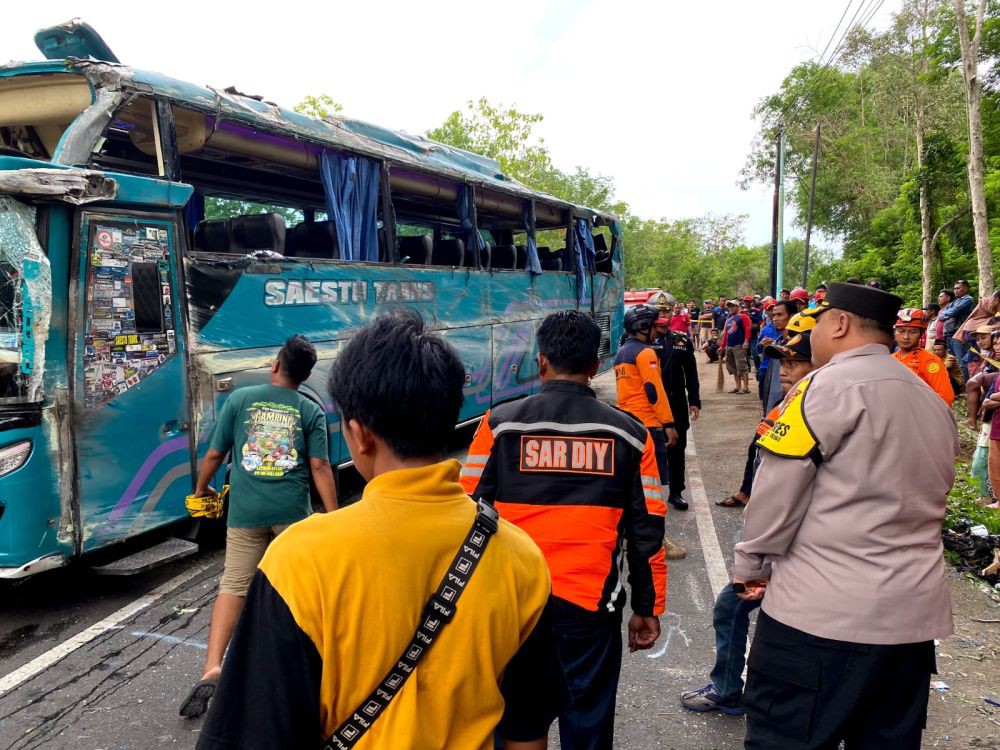Kecelakaan Bus Pariwisata di Bukit Bego Bantul Diduga Akibat Rem Blong
