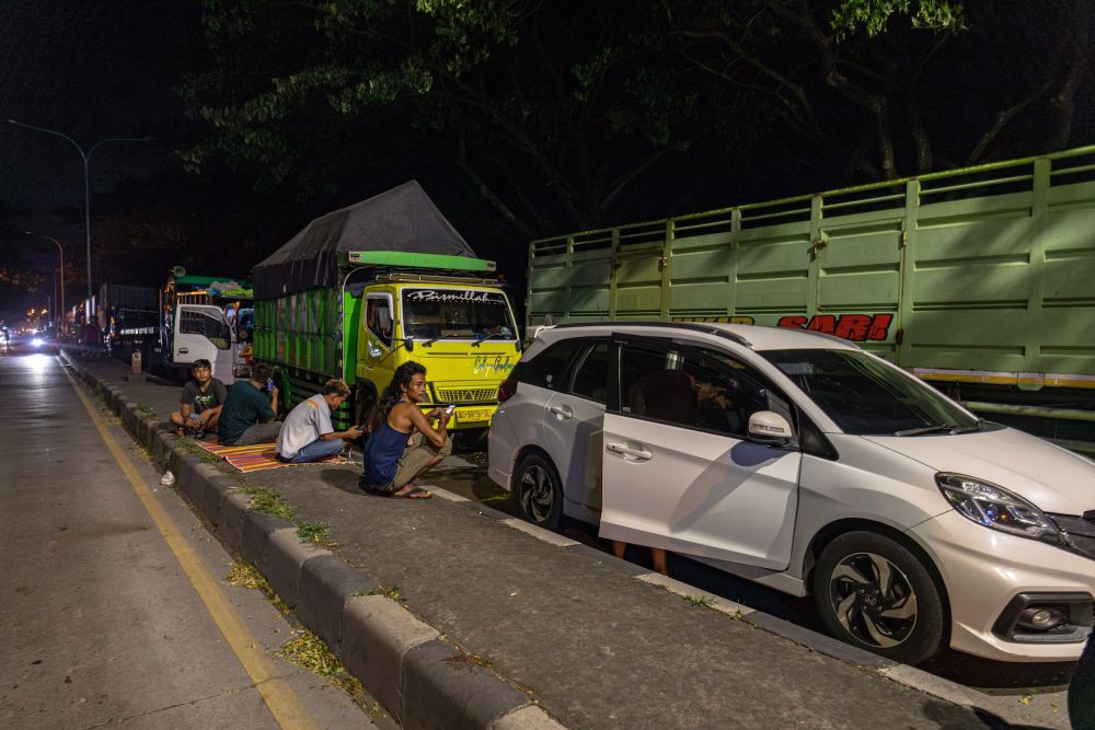 10 Potret Banjir Demak yang Putuskan Jalur Pantura Kudus