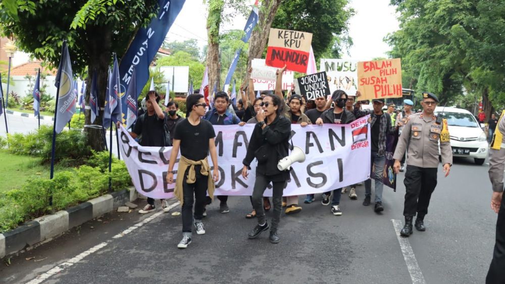Rocky Gerung Dorong Pemuda Samarinda untuk Kritis Pilih Presiden