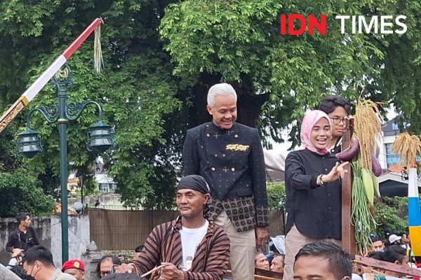 Antusias Warga Sambut Ganjar-Mahfud: Solo Bukan Gibran!