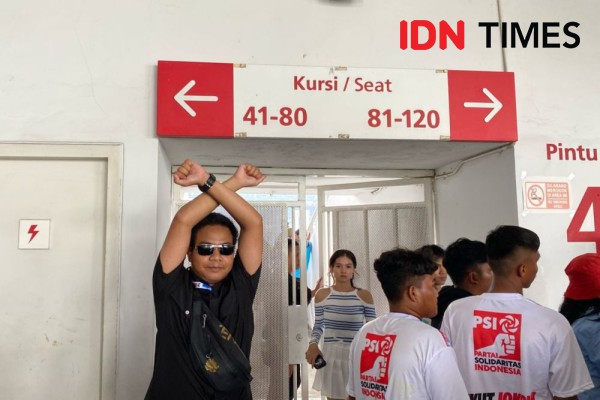 Pendukung Prabowo-Gibran Padati GBK, Pintu Tribun Ditutup