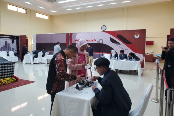WNI di Pakistan Antusias Nyoblos, Rela 5 Jam ke TPS