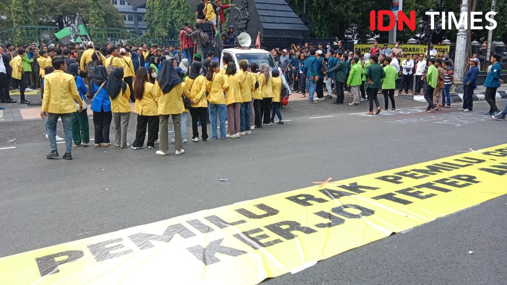 Unjuk Rasa BEM Kota Semarang, Mahasiswa: Jokowi Bangun Dinasti Politik