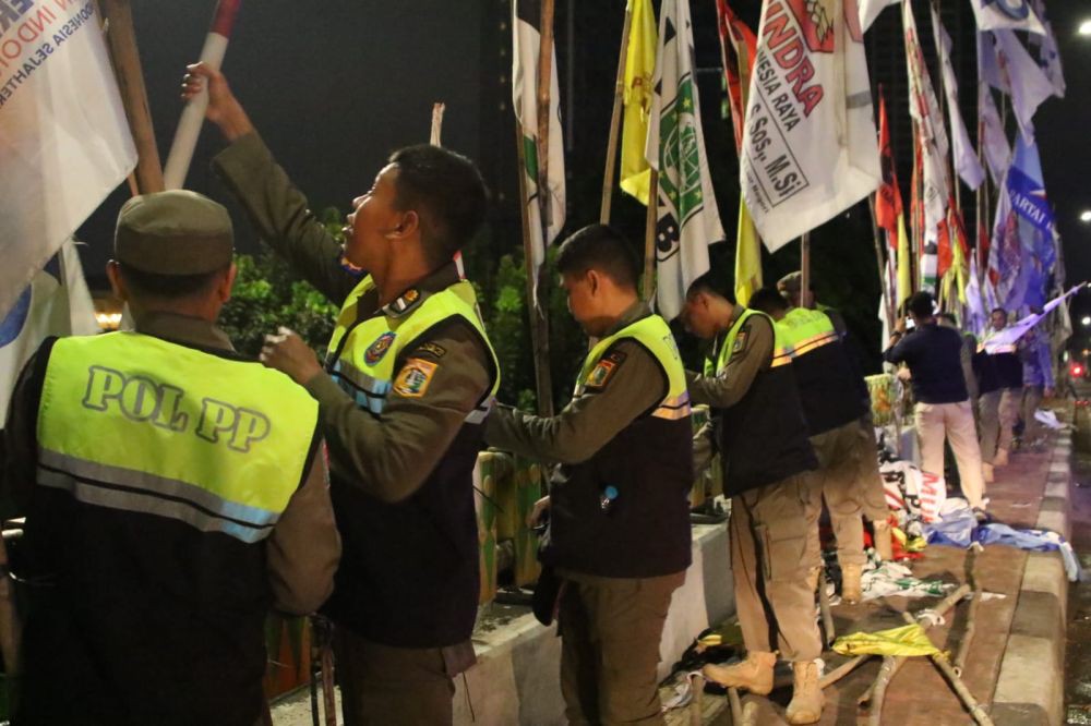 Bawaslu Kota Bandung Targetkan Semua APK Hilang pada H-1 Pemilu 2024
