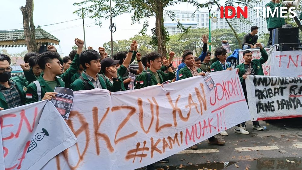 Massa AMRM Mengaku Dapat Intimidasi Sebelum Aksi Pemakzulan Jokowi