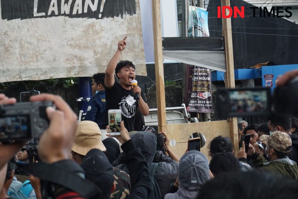 Ribuan Orang Gabung Aksi Gejayan Kembali Memanggil, Desak Jokowi Turun
