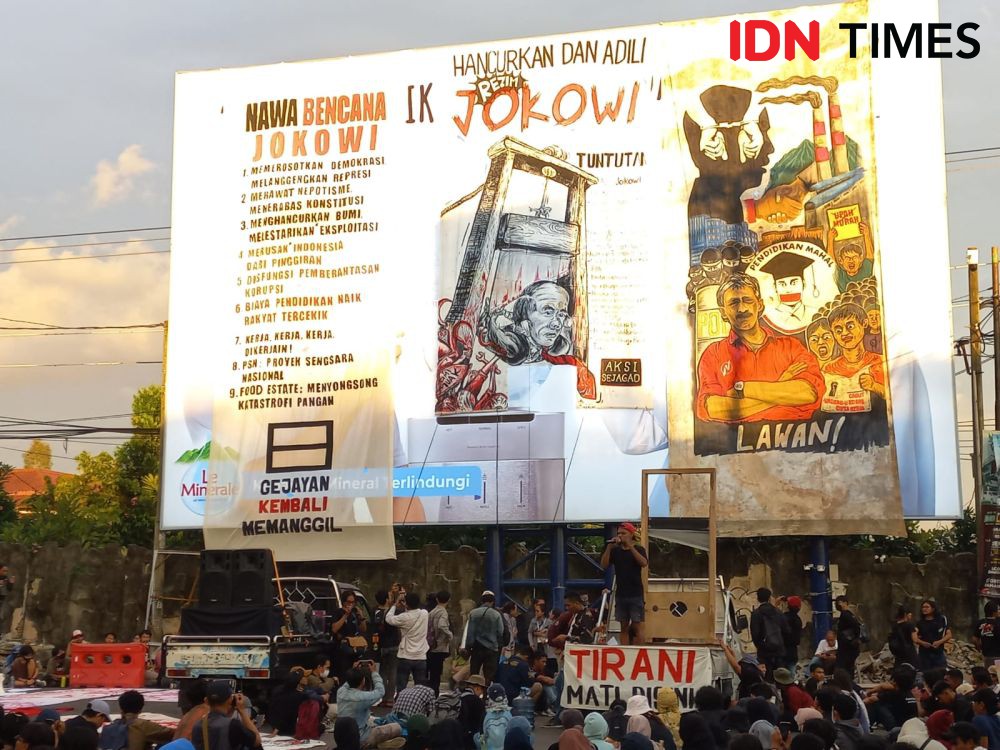 Teatrikal Hukum Pancung Jokowi Tutup Aksi Gejayan Kembali Memanggil