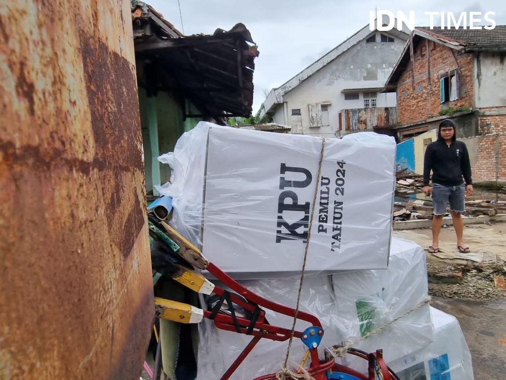 KPU Sumsel Geser Logistik Ke TPS H-1 Jelang Pencoblosan