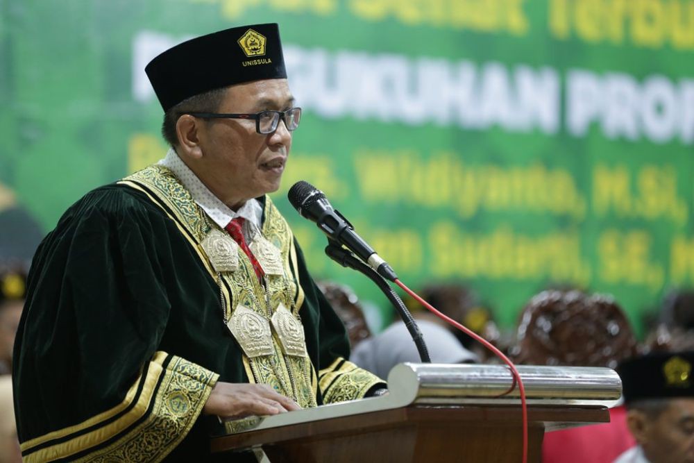 Profil Prof Dr Gunarto, Rektor Unissula Semarang