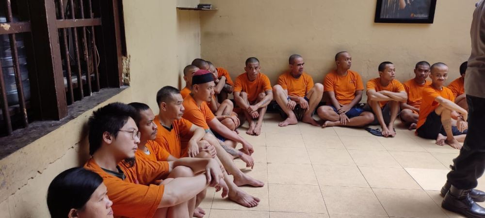 Puluhan Tahanan Polrestabes Bandung Ikut Mencoblos 