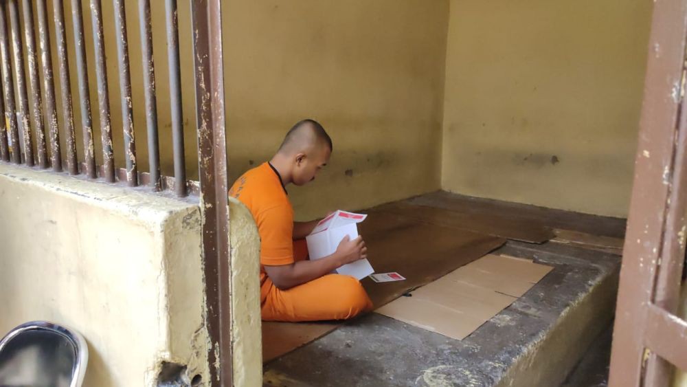 Puluhan Tahanan Polrestabes Bandung Ikut Mencoblos 