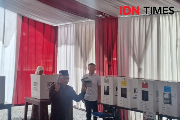 Wapres Ma'ruf Amin dan Keluarga Sudah Mencoblos di TPS 033