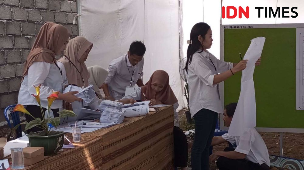Petugas KPPS di TPS Samarinda Alami Kelelahan Fisik setelah Pemungutan