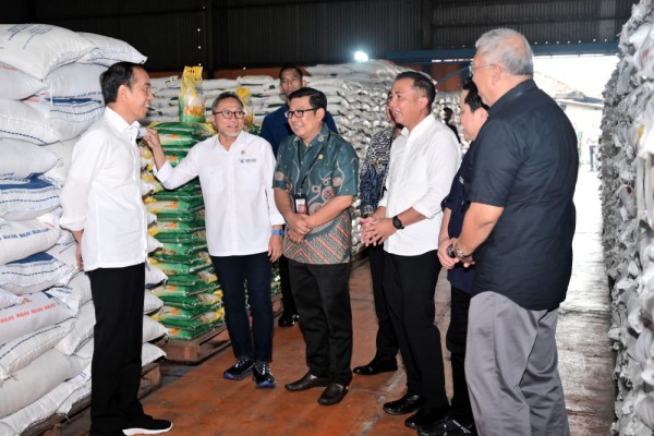 Timnas AMIN Nilai Jokowi Tak Pantas Bahas Program Makan Siang Gratis