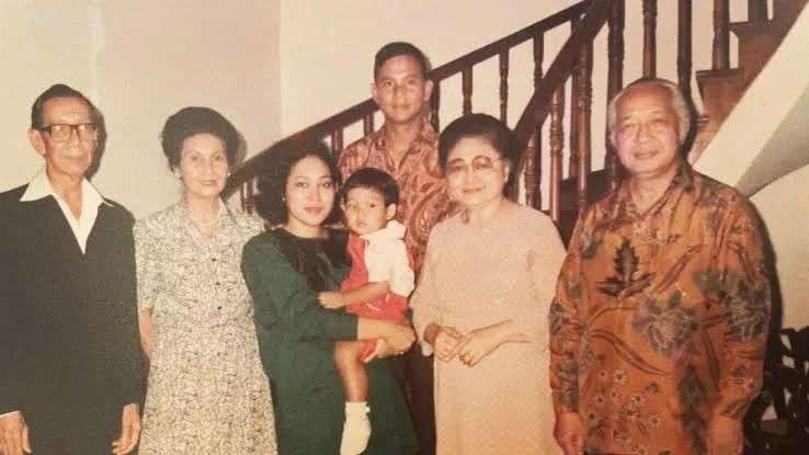 15 Potret Lawas Pernikahan Titiek Soeharto Dan Prabowo