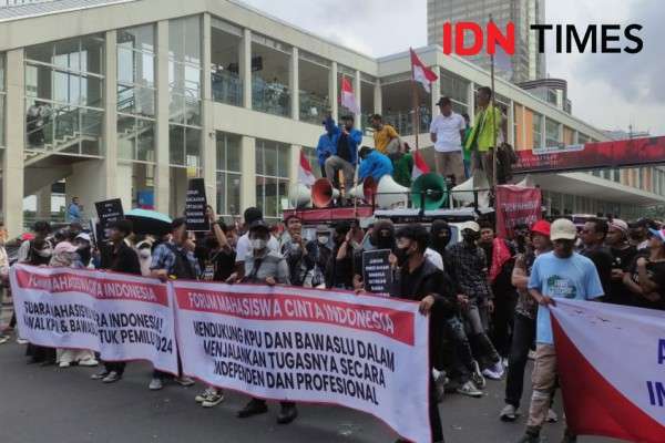 Gelar Demo, Mahasiswa Gelar Aksi Dukung KPU-Bawaslu