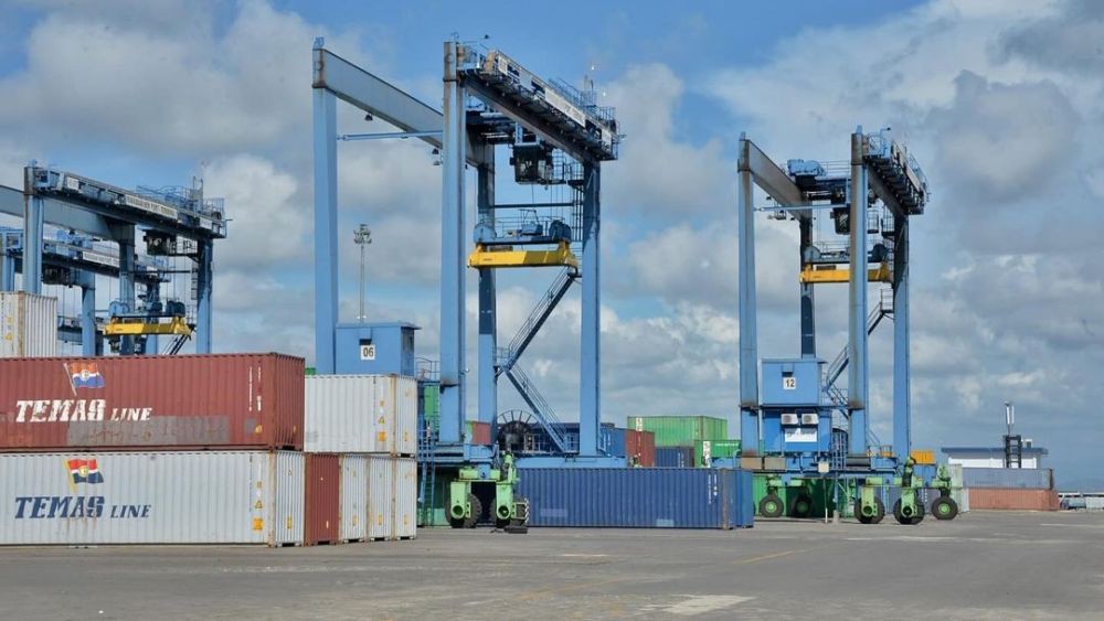 Jokowi Resmikan Makassar New Port, Singgung Biaya Logistik