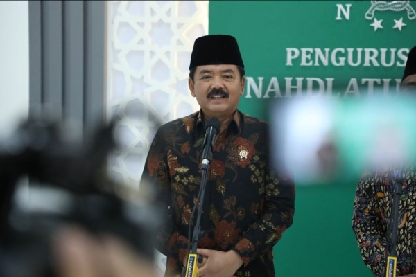 Menko Hadi: Pemerintah Patuhi Putusan MK, Pilkada Tetap November