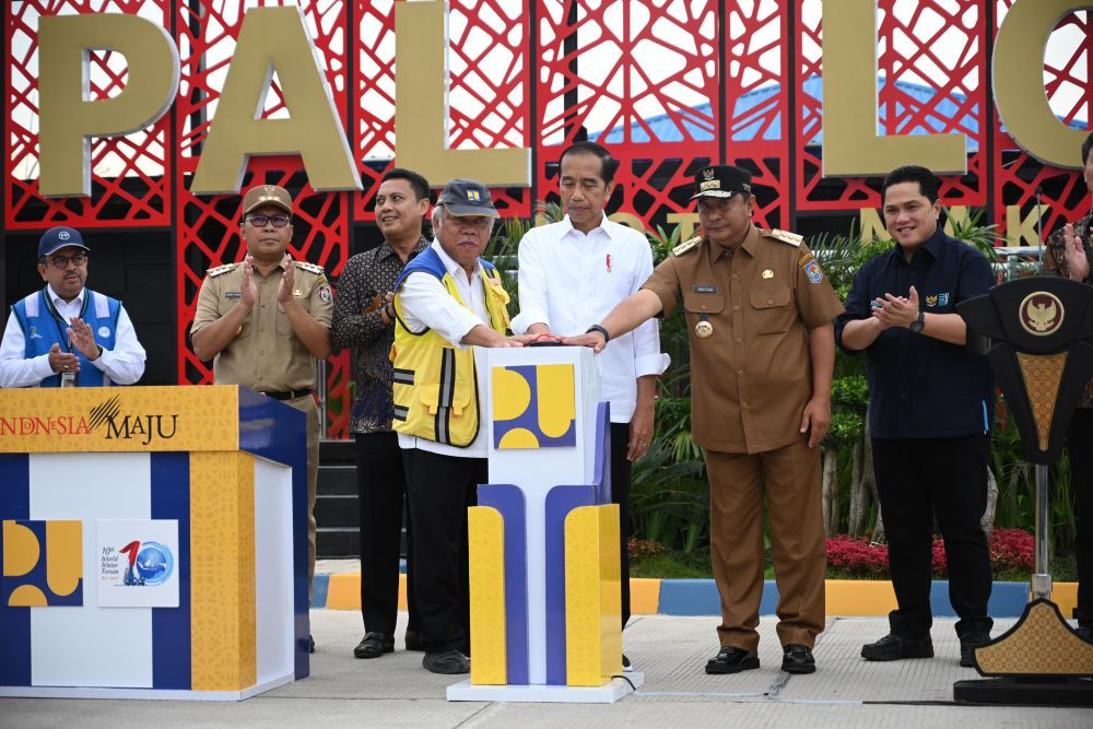 Presiden Jokowi Resmikan SPAL Losari di Makassar Senilai Rp1,2 Triliun